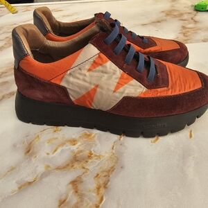 Wonder Odisei Sneakers New Size 7.5 Uk38